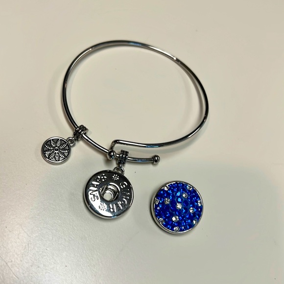 Ginger Snap bangle bracelet. - Picture 4 of 5